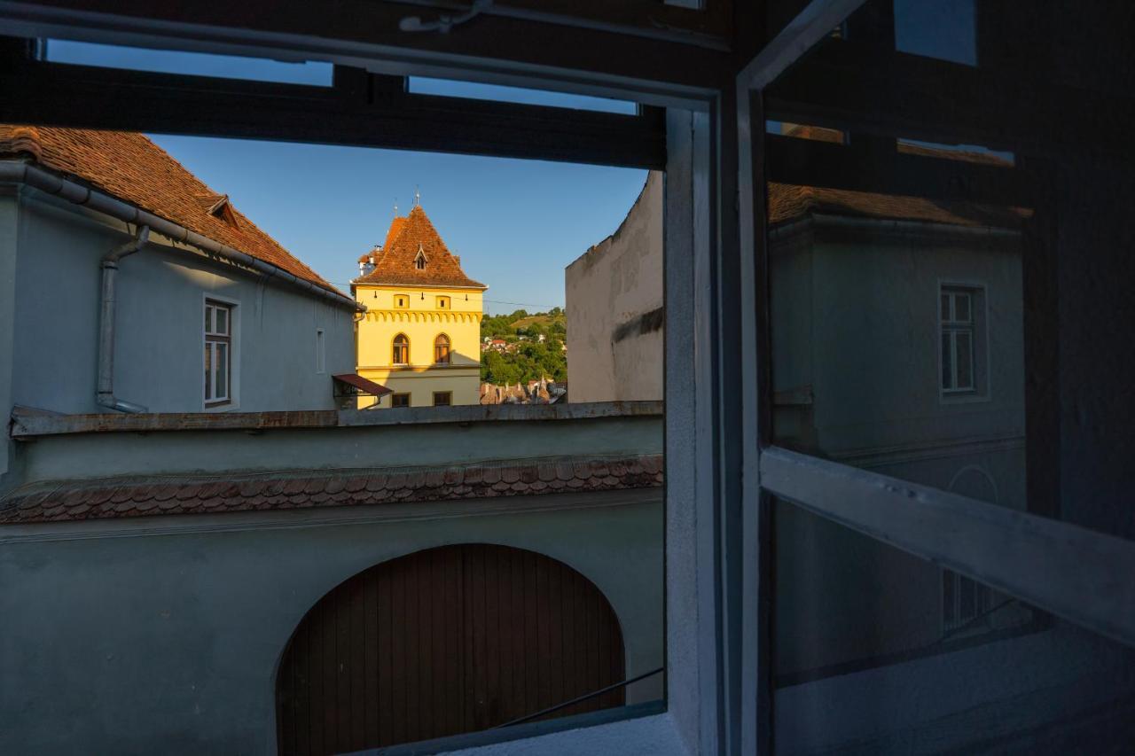 Casa La Strada Aparthotel Sighisoara Exterior photo